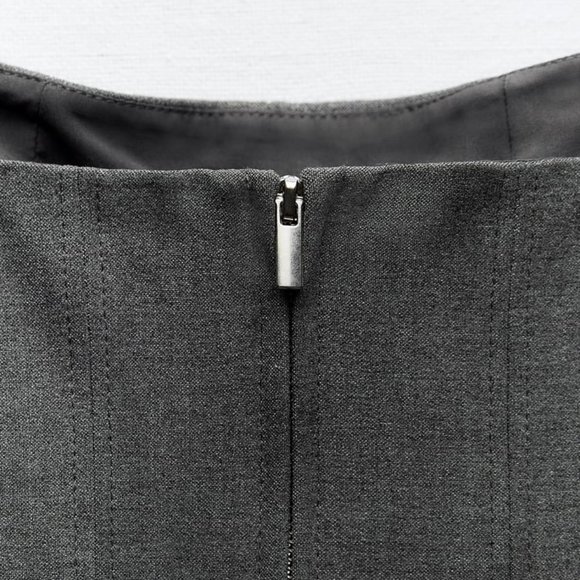 NWT GRAY STRETCHY TOP - Picture 6 of 9